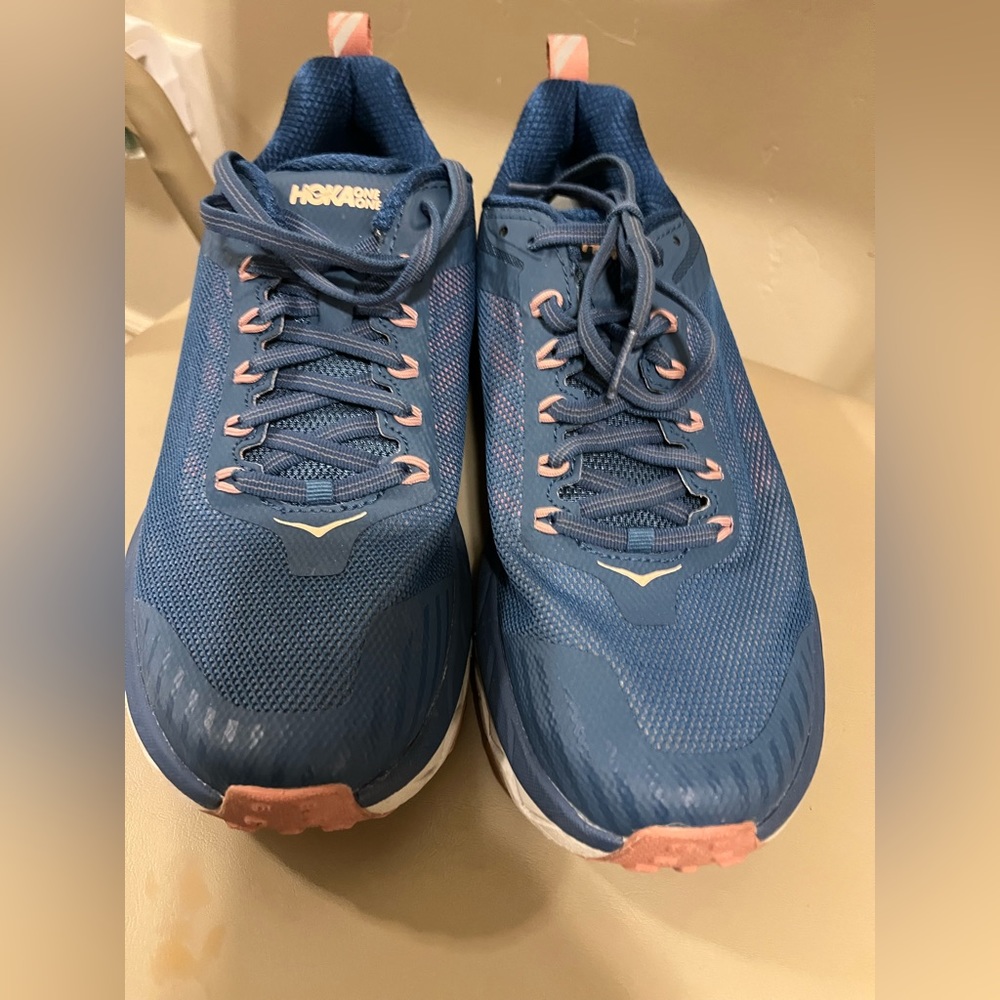 Women’s Hoka Challenger ATR 5